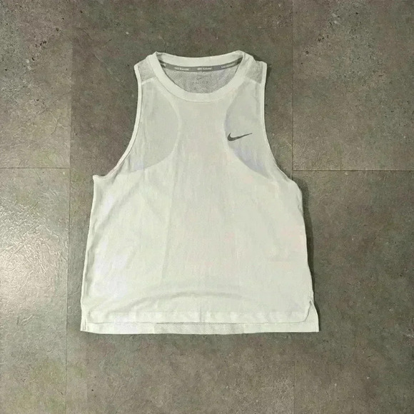 Nike Running Dri Fit Athletic Top Medium Like New - Picture 1 of 1